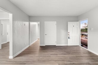 1900 E 7th St in Long Beach, CA - Foto de edificio - Building Photo