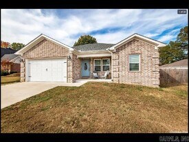 13 Woodhaven Dr in Cabot, AR - Building Photo