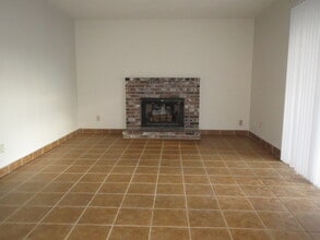 4295 W Amherst Ave in Fresno, CA - Building Photo - Building Photo