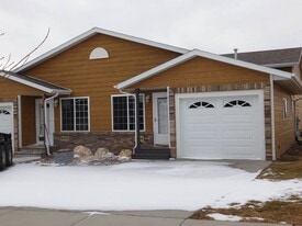 2444 Merlot Dr in Rapid City, SD - Building Photo