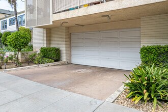 Cambridge House in Long Beach, CA - Foto de edificio - Building Photo