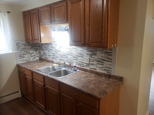 601 E Robinson St in North Tonawanda, NY - Building Photo - Building Photo