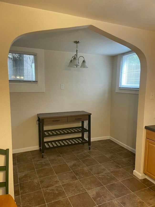 254 E 4th Ave in Chico, CA - Building Photo - Building Photo