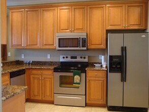 1250 Clove Dr in Poinciana, FL - Building Photo - Building Photo