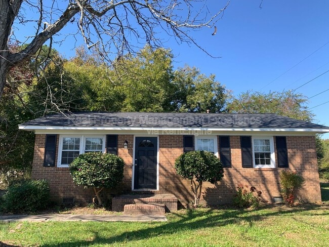 property at 300 Ln of Sir Lancelot