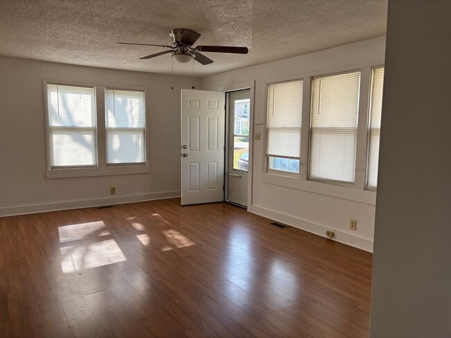 400 N Diagonal St in Decherd, TN - Building Photo - Building Photo