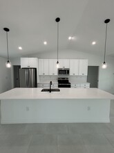 3118 NW 18th Terrace in Cape Coral, FL - Foto de edificio - Building Photo