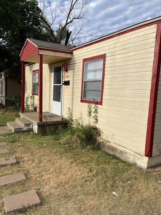 4430 Crockett St Rentals in Amarillo, TX