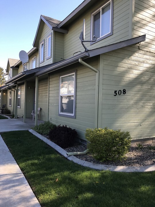 508 E Broadway Ave-Unit -3 * in Meridian, ID - Building Photo