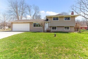 25690 Glamorgan Dr in Novi, MI - Building Photo