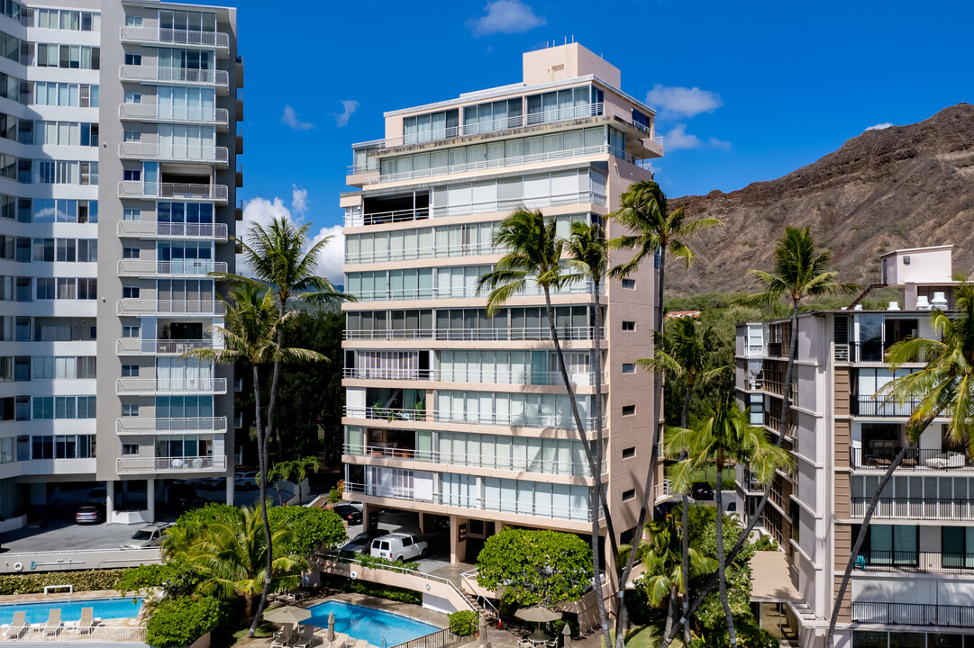 Coral Strand in Honolulu, HI - Foto de edificio