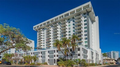 101 S Gulfstream Ave in Sarasota, FL - Foto de edificio - Building Photo