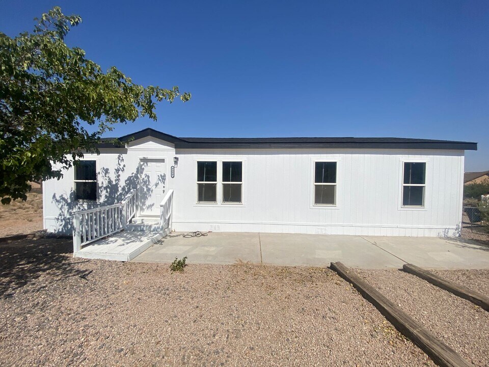 9359 N Bridlebit Ave in Kingman, AZ - Building Photo