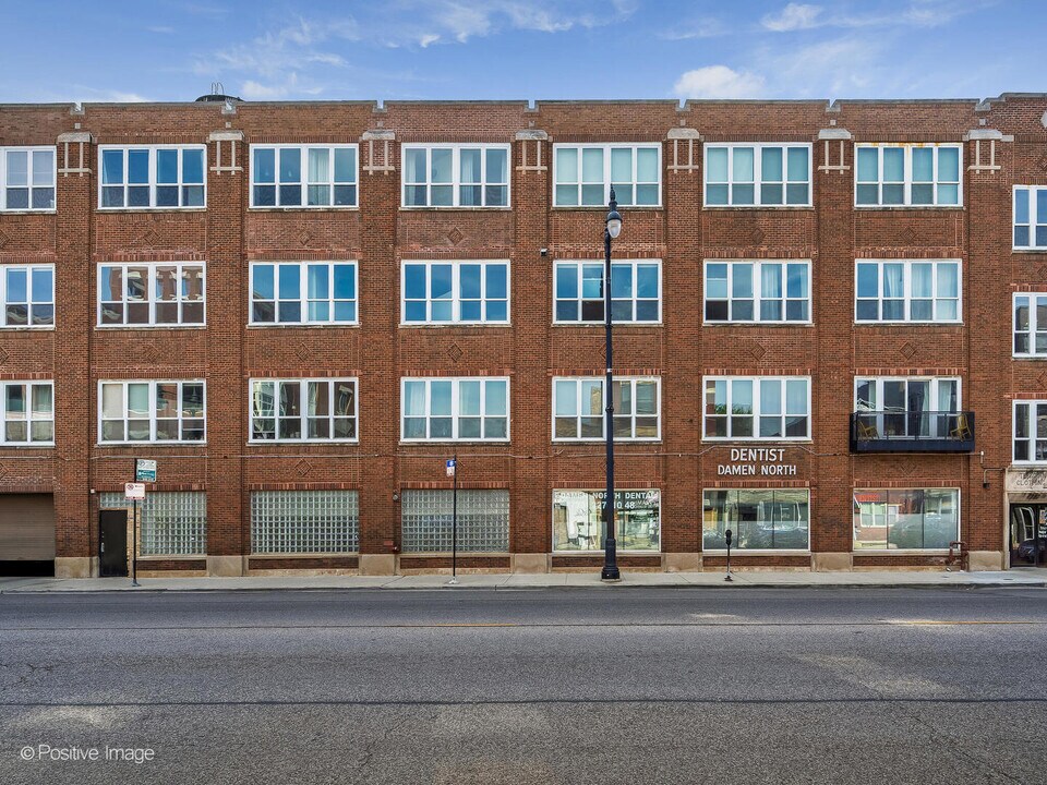 1725 W North Ave in Chicago, IL - Building Photo