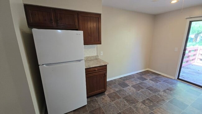 5790 Madison Ave SE in Grand Rapids, MI - Building Photo - Building Photo