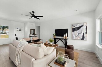 5102 Moss Point in Leander, TX - Building Photo - Building Photo