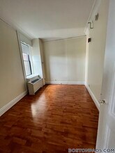 62 Boylston St, Unit 314 in Boston, MA - Foto de edificio - Building Photo