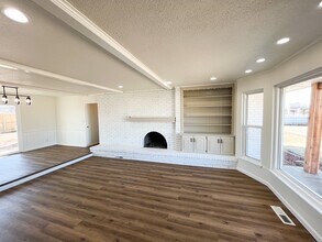 2908 N Santa Fe Ave in Moore, OK - Building Photo - Building Photo