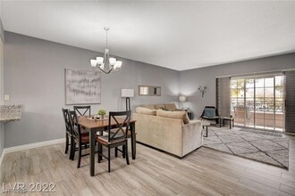 352 Amber Pine St in Las Vegas, NV - Building Photo - Building Photo