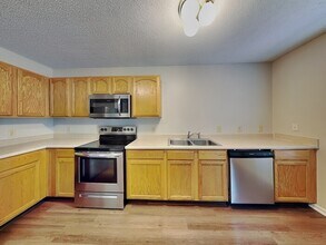 6831 Earlswood Dr in Indianapolis, IN - Building Photo - Building Photo