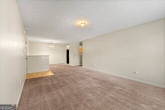 9202 Fairington Ridge Cir in Stonecrest, GA - Building Photo - Building Photo