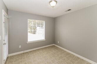 9762 Misty Pine Dr in Arlington, TN - Building Photo - Building Photo