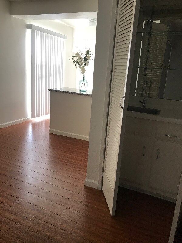 20880 Ventura Blvd in Los Angeles, CA - Building Photo - Building Photo