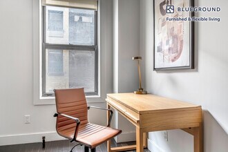 15 W 55th St in New York, NY - Building Photo - Building Photo