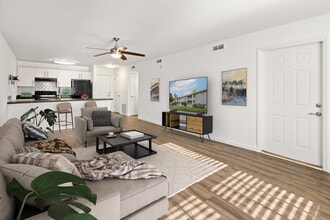 Equinox at Midtown in Chattanooga, TN - Foto de edificio - Building Photo