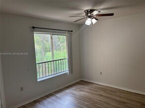 2300 NW 33rd St in Oakland Park, FL - Building Photo - Building Photo