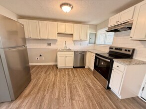 4421 Primrose Ln in Dayton, OH - Building Photo - Building Photo