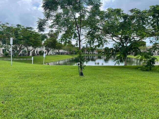 2721 SE 12th Pl in Homestead, FL - Building Photo - Building Photo
