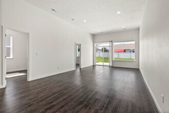 604 S Crescent Ln in Spokane Valley, WA - Building Photo - Building Photo