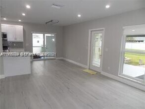 6540 W 11th Ave in Hialeah, FL - Building Photo - Building Photo