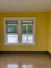 98 High St in Ansonia, CT - Building Photo - Building Photo