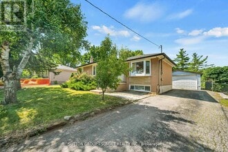 465 Seaton Dr in Oakville, ON - Building Photo - Building Photo