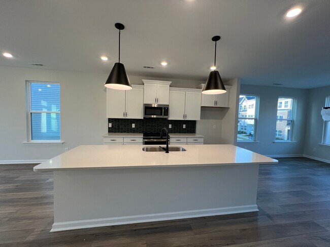 375 Chesapeake Cmns St in Garner, NC - Building Photo - Building Photo