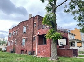 305 Herkimer St in Joliet, IL - Building Photo
