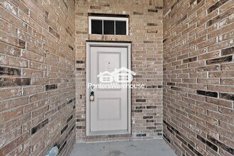 8517 Centerboard Ln in Fort Worth, TX - Foto de edificio - Building Photo