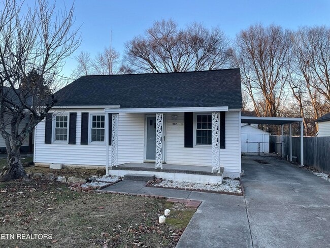 property at 937 Shamrock Ave