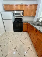492 NW 165th St in Miami, FL - Building Photo - Building Photo