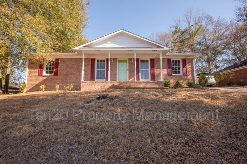 2642 White Chapel Dr in Columbus, GA - Building Photo