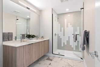 1169 W Van Buren St in Chicago, IL - Building Photo - Building Photo