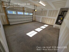 142 Gregory Vlg Dr in Lillington, NC - Building Photo - Building Photo