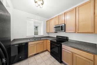 2853 Falling Waters Dr in Lindenhurst, IL - Building Photo - Building Photo