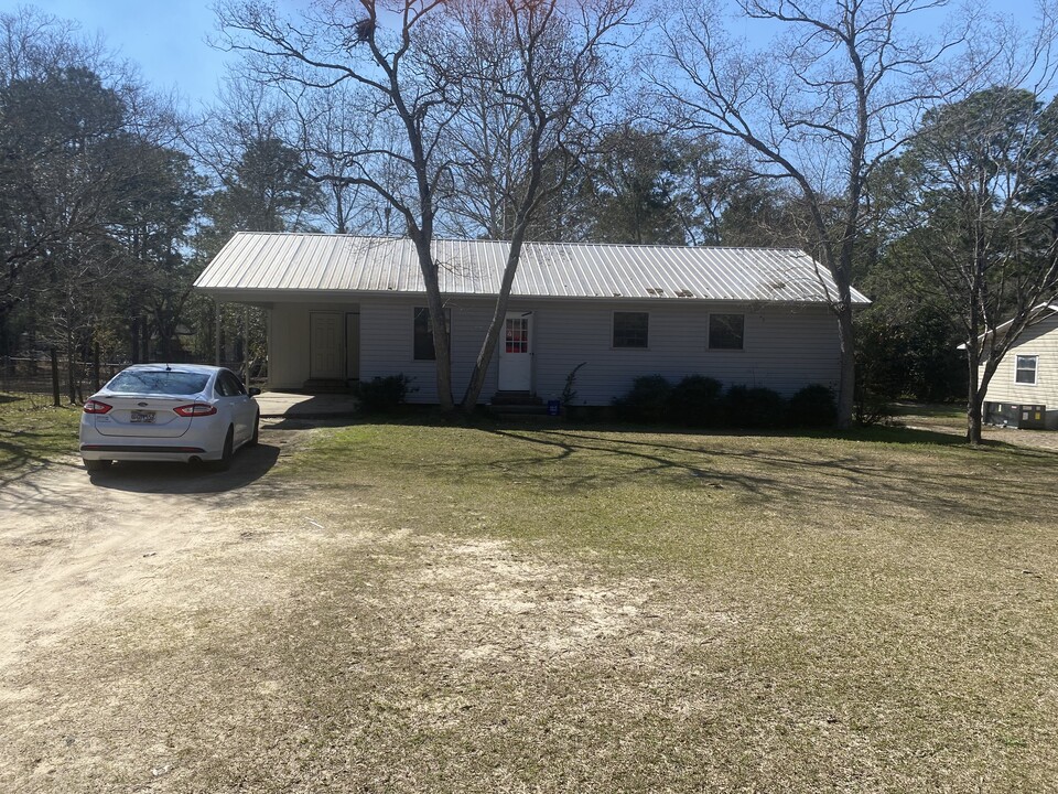 1206 Newton Dr in Tifton, GA - Building Photo