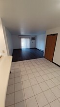 204 Ski Ct, Unit 204 in Fitchburg, WI - Foto de edificio - Building Photo