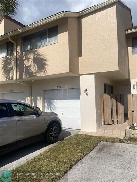 8253 NW 8th Pl in Plantation, FL - Building Photo