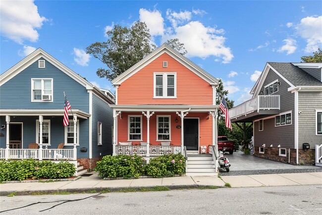 property at 46 Hammond St