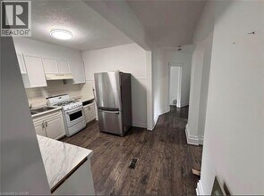 374 Laurel St in Cambridge, ON - Building Photo - Building Photo